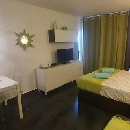 Actico Whit Ocean View Апартаменти